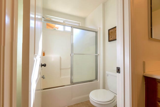 Building Photo - SIngle Family House for Rent in a quiet co...
