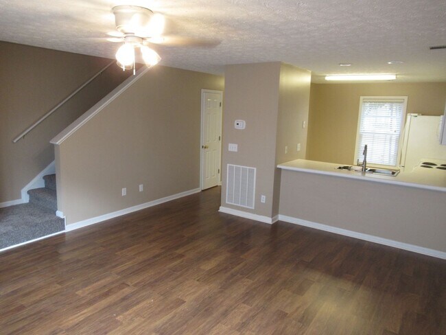 Building Photo - Donahue Crossing Condo #2003