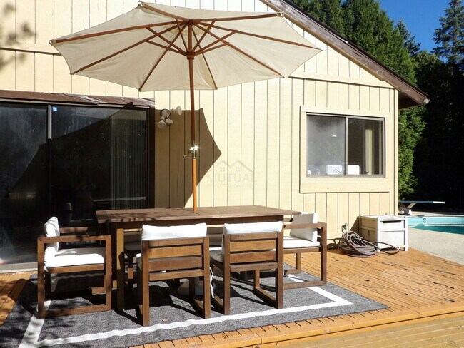 Building Photo - 5231 Bantry Dr