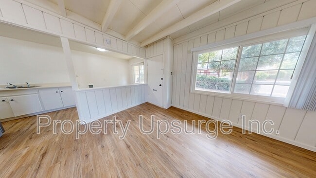 Building Photo - 1167 Orange Ave