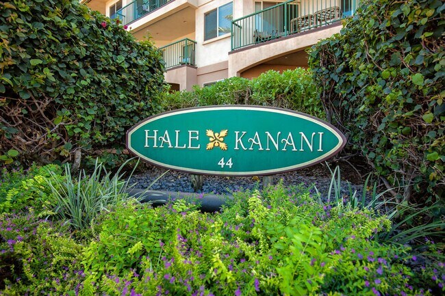 Building Photo - Fully Furnished 2 Bed/ 2 Bath Hale Kanani ...
