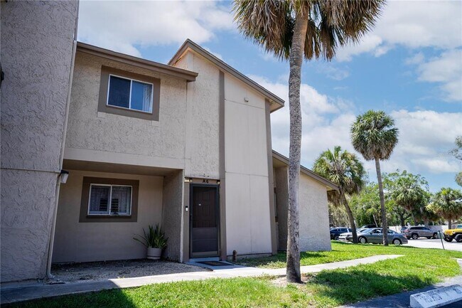 Primary Photo - 6338 Newtown Cir