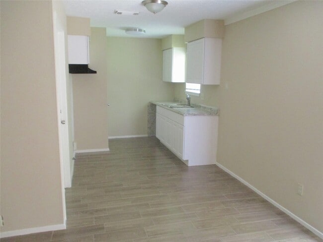 Building Photo - 23119 Banquo Dr