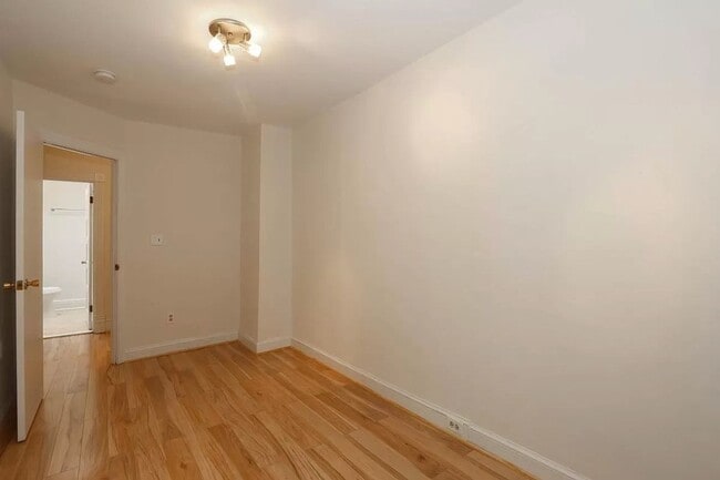 Building Photo - 2153 Newport Pl NW