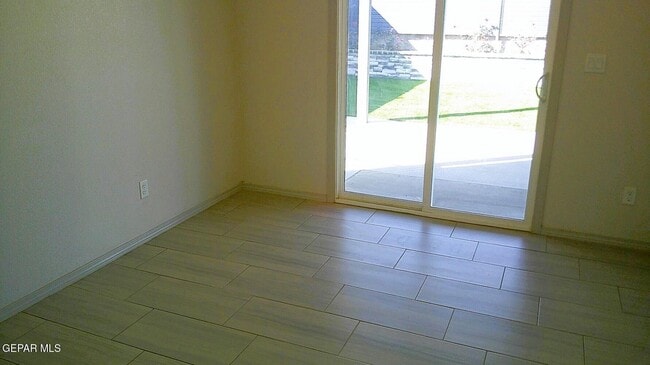 Building Photo - 7441 Norte Mesa Ln