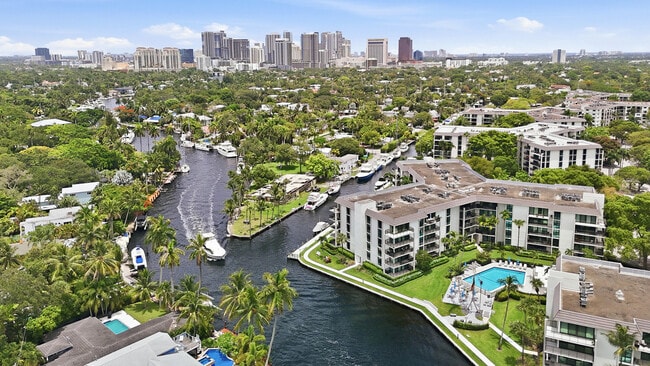 Building Photo - 1301 River Reach Dr