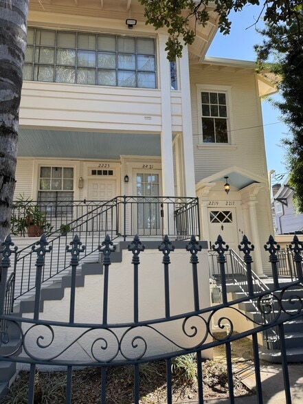 Primary Photo - 2221 Napoleon Ave