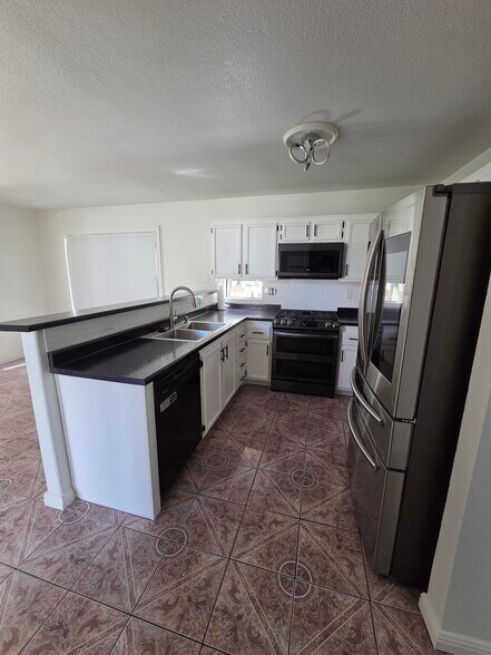 Building Photo - 5650 Ruby Creek Dr