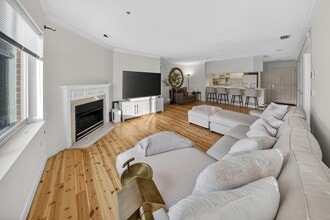 Building Photo - 1050 N Stuart St