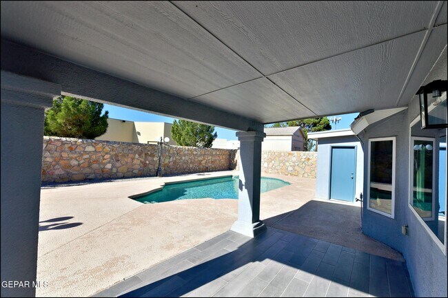 Building Photo - 2013 Sun Country Dr