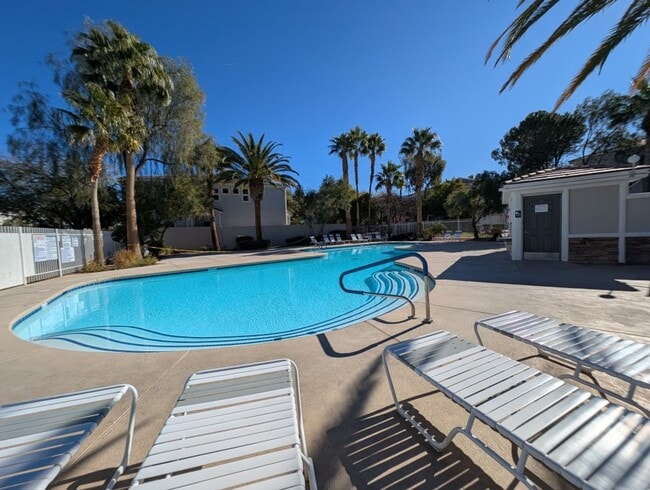 Building Photo - 205 Heiple Ct