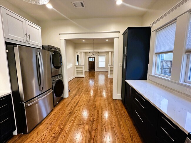 Building Photo - 540 Harvard St