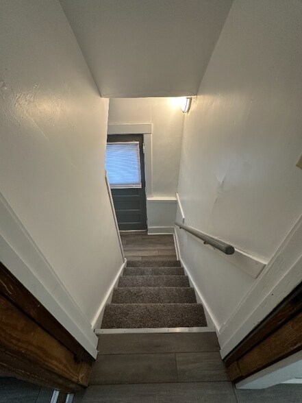 Building Photo - 939 Pershing Ave