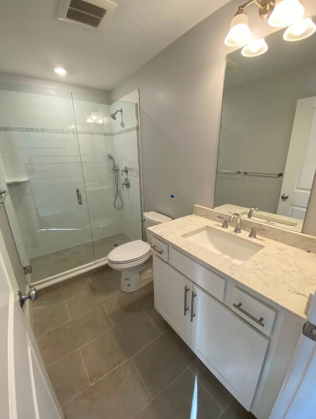 Building Photo - 120 Kenrick St