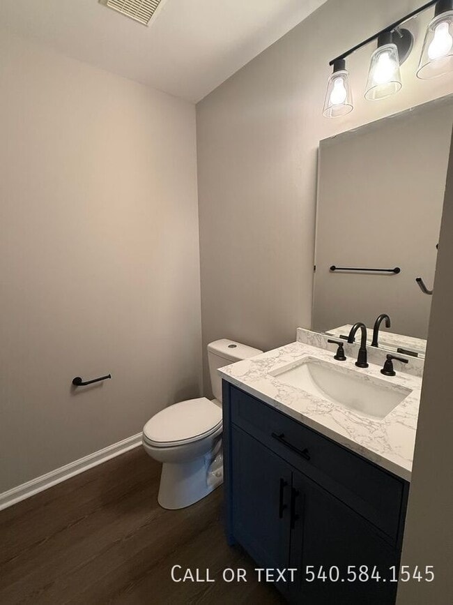 Building Photo - 5015 Pollyhill Ln