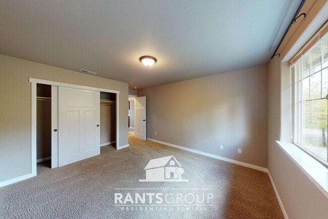 Building Photo - Stunning 4-Bedroom, 2.5 Bathroom Home on a...