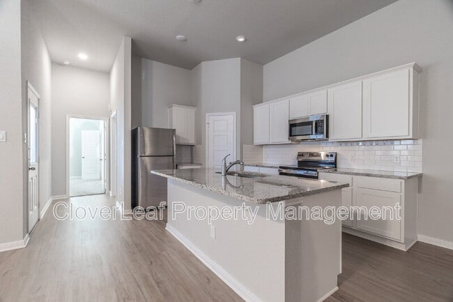 Building Photo - 311 Nespral Dr