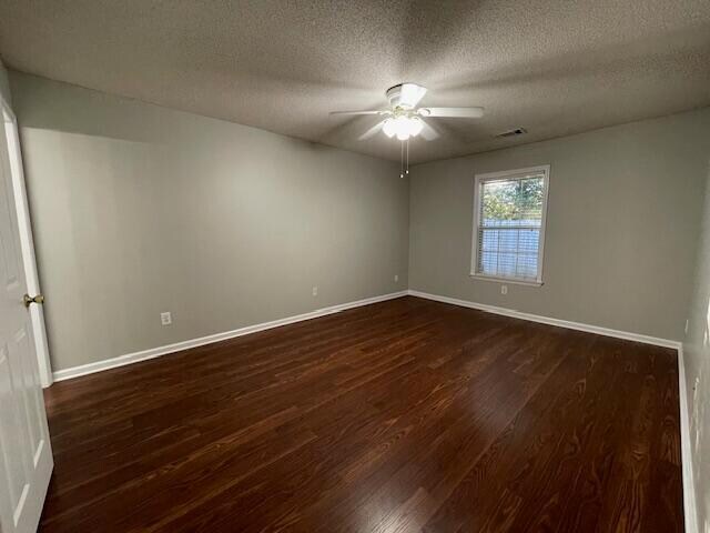 Building Photo - 109 Single Tree Ln