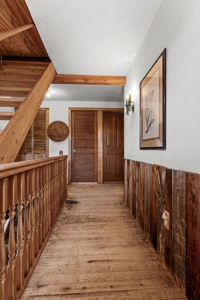 Building Photo - 1087 State Rd