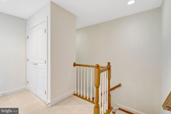 Building Photo - 5257 Winter View Dr
