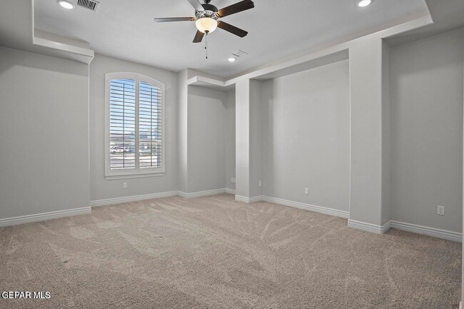 Building Photo - 12344 Desert Hawk Ave
