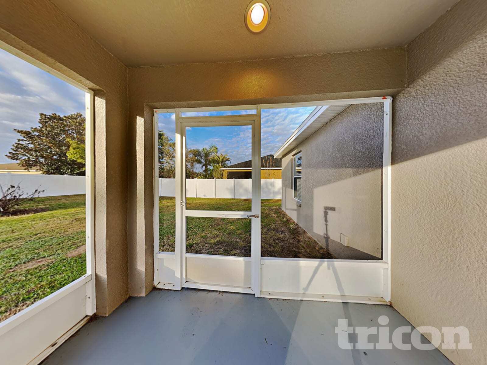 Building Photo - 2075 Sunflower St