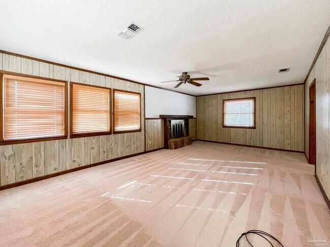 Building Photo - 5527 Sunburst Ln