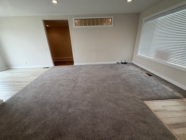 Building Photo - 209 Goldcrest St NW