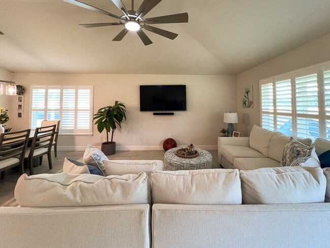 Building Photo - Immaculate 4BR/2BA New Construction Home i...