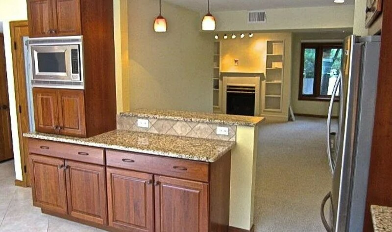 Building Photo - 65 Benthaven Pl