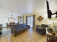 Building Photo - 933 Cowles St
