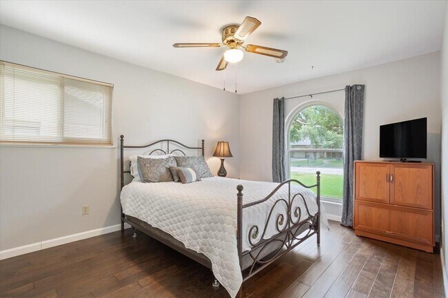 Building Photo - 1204 Lime Rock Dr