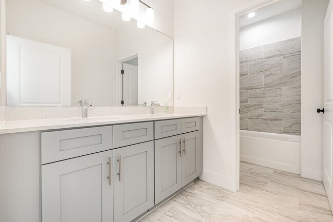 Building Photo - BRAND NEW! 4/2 PALM BAY!