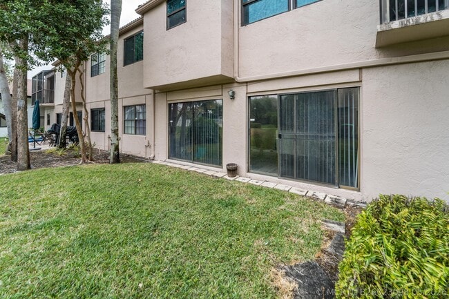 Building Photo - 1672 Cypress Pointe Dr