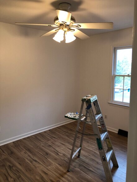 Building Photo - 1190 Pine Haven Ct