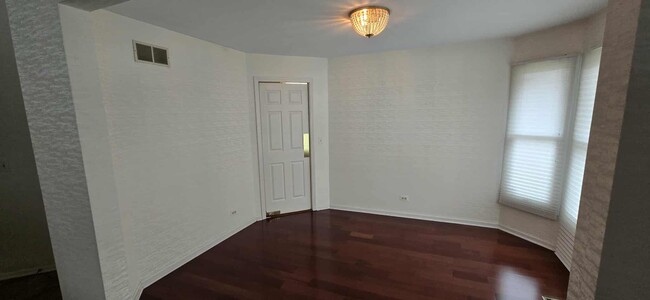 Building Photo - 14713 Golf Rd