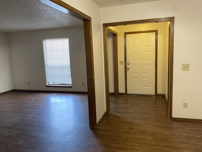 Building Photo - 12606 Abbotts Way