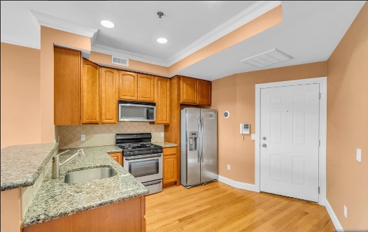 Building Photo - 15-1303-1-19 Tichenor Ln