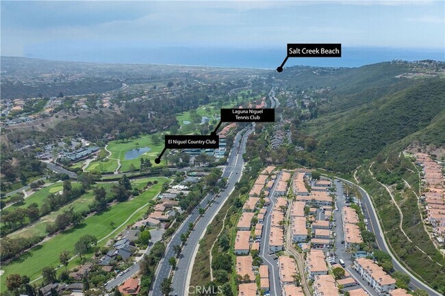 Building Photo - 30902 Club House Dr