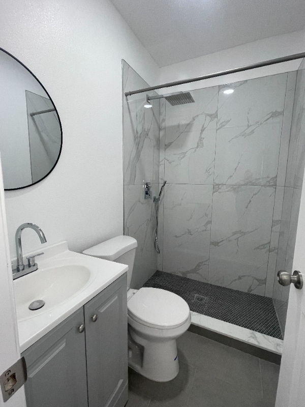 Building Photo - 634 Meadowvale Dr