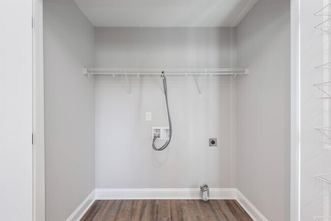 Building Photo - 253 W Watt St