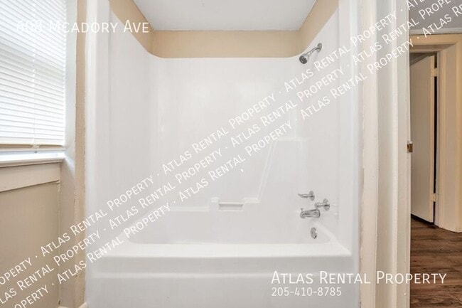 Building Photo - 608 McAdory Alley