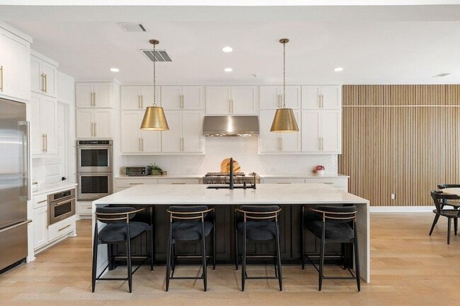 Building Photo - 802 Geiger Path