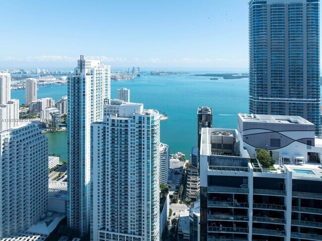 Building Photo - 1100S S Miami Ave