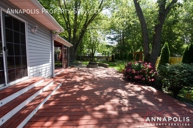 Building Photo - 714 Old Love Point Rd