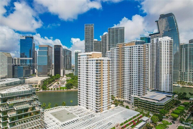 Building Photo - 701 Brickell Key Blvd