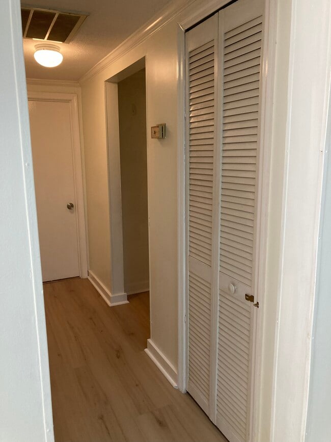 Building Photo - 340 Osceola Ave