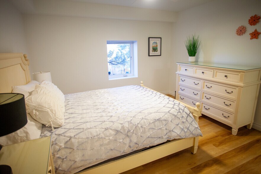 Building Photo - 1804 N Beaver St