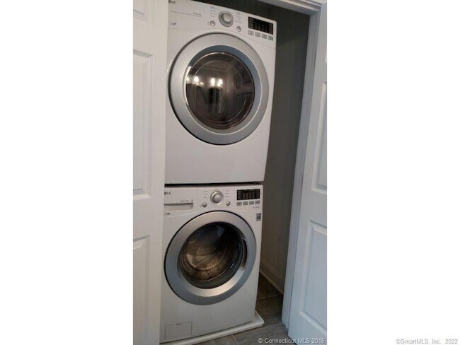 Building Photo - 1 Hamilton St