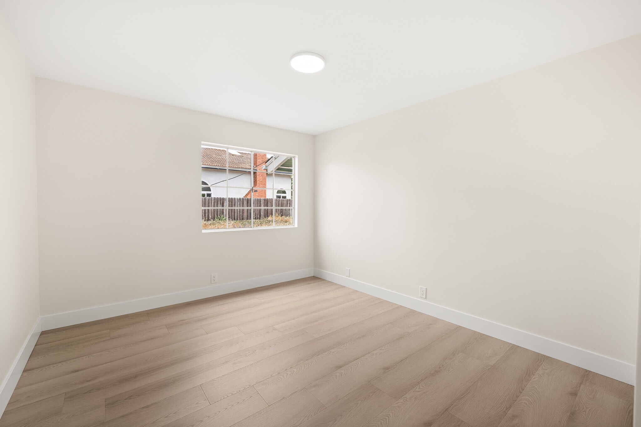 Building Photo - 4927 Oceanaire St